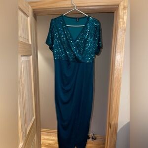 Elegant Deep V Neck Fitted Dress Short Sleeve Plus Size Dresses (Women's)